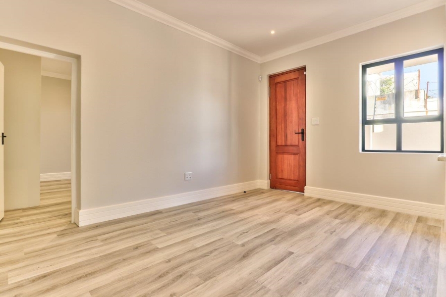 To Let 1 Bedroom Property for Rent in Walmer Estate Western Cape